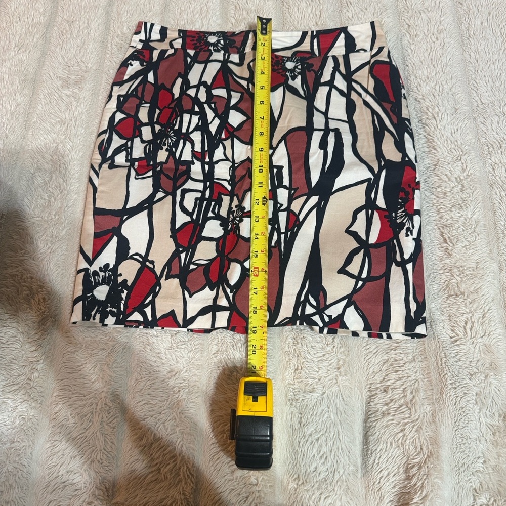 Ann Taylor Red and Black Floral Mini Skirt - Picture 5 of 5